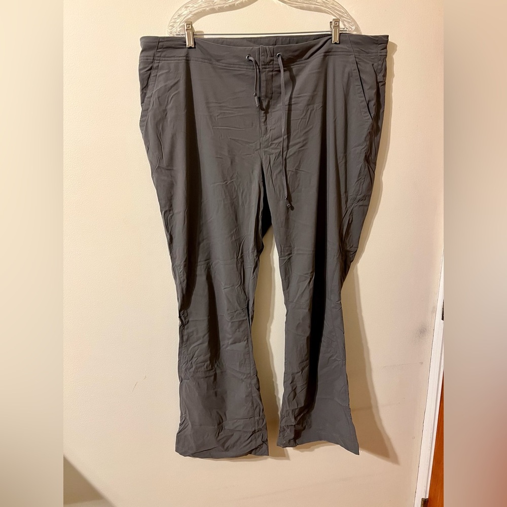 Columbia Women’s Omni-Shield Hiking Pant 24W Regular